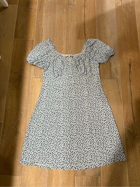 VANNI Blue and White Floral Dress